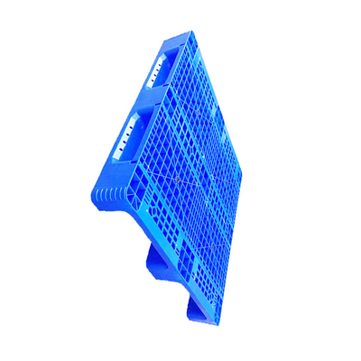 โรงงานอาหาร 1100 X 1100 พาเลทพลาสติก HDPE สีน้ำเงิน ผู้จัดจำหน่ายพาเลทพลาสติกรีไซเคิล 100%
