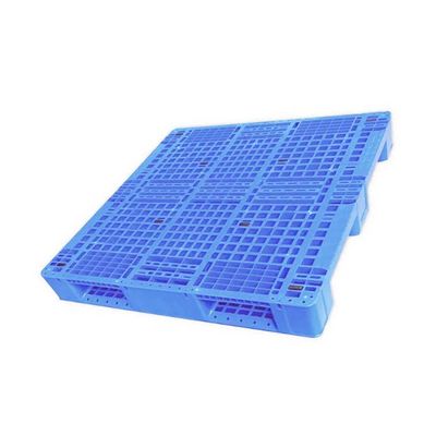 1100x1100 HDPE พาเลทพลาสติกซ้อนได้ Dynamic 2.5T สีน้ำเงิน 13.8Kg