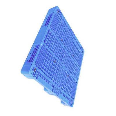 วางซ้อนกันได้ 43x43 ' สีน้ำเงิน 5511lbs PE พาเลทพลาสติกสำหรับงานหนักสำหรับคลังสินค้า