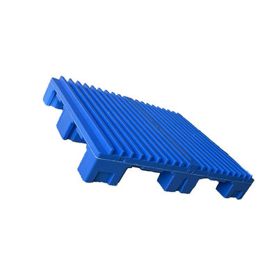 พาเลทพลาสติกฉีดขึ้นรูปแบบคงที่ 4000Kg วางซ้อนกันได้ HDPE สีน้ำเงิน